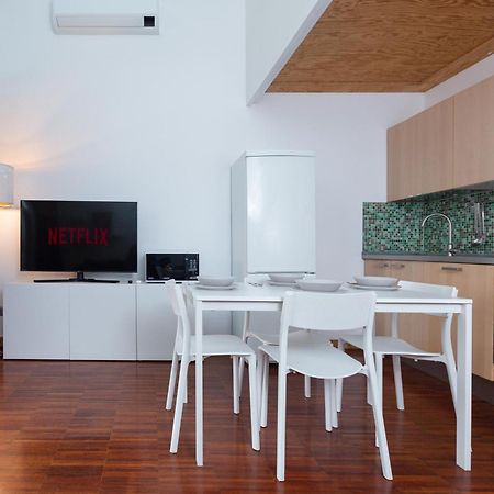 Apartmán White And Brown Exclusive Loft With Terrace - Free Parking - M2 Station Milán Exteriér fotografie