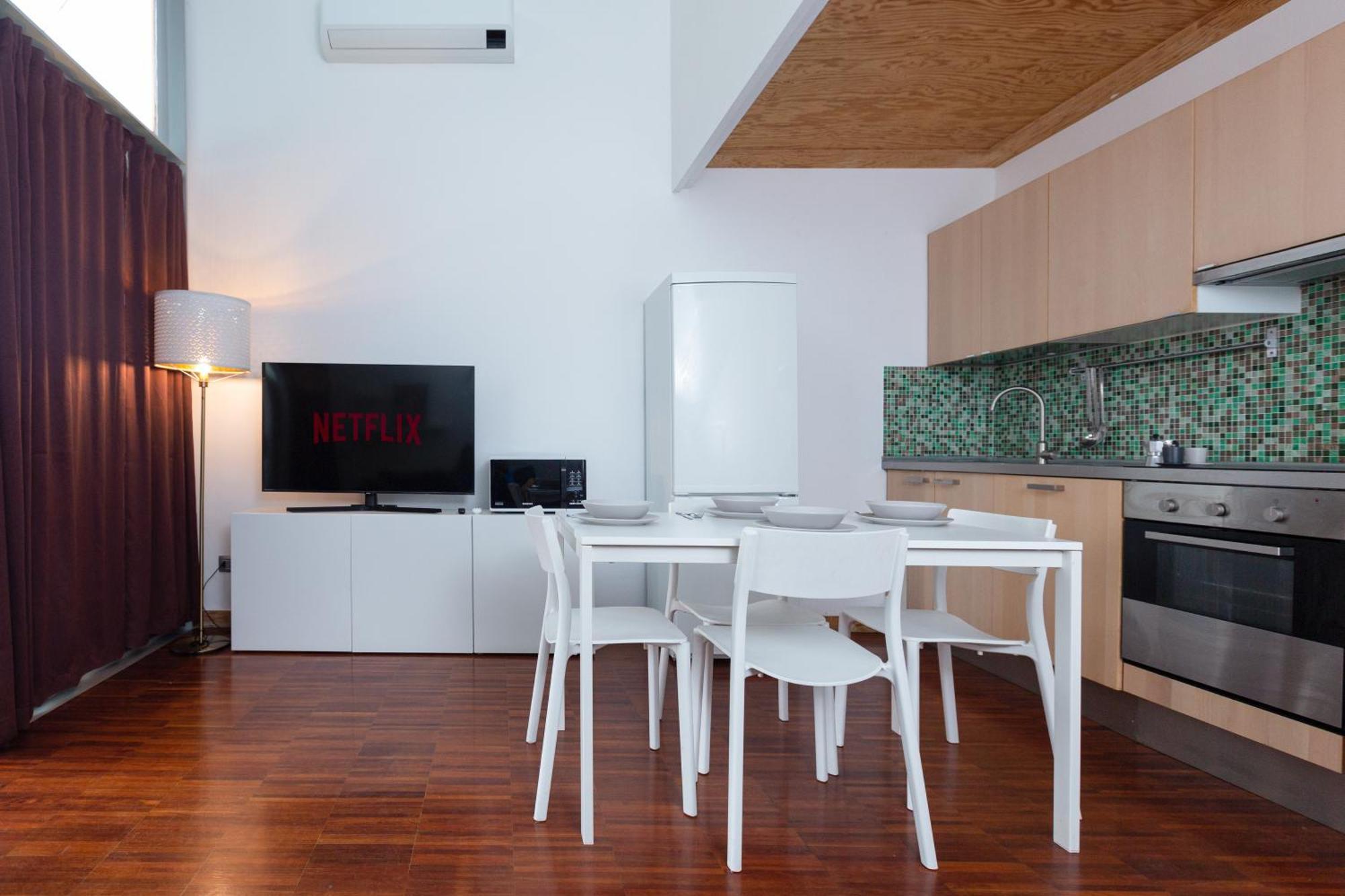 Apartmán White And Brown Exclusive Loft With Terrace - Free Parking - M2 Station Milán Exteriér fotografie