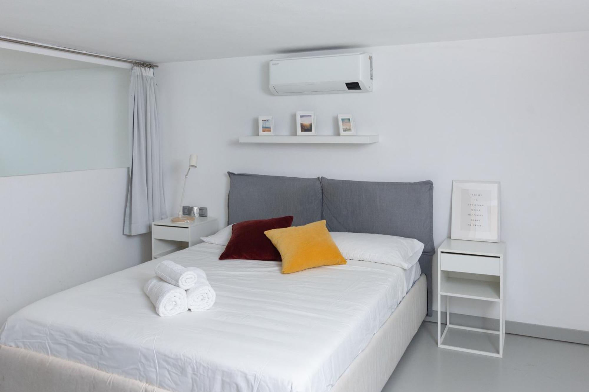 Apartmán White And Brown Exclusive Loft With Terrace - Free Parking - M2 Station Milán Exteriér fotografie